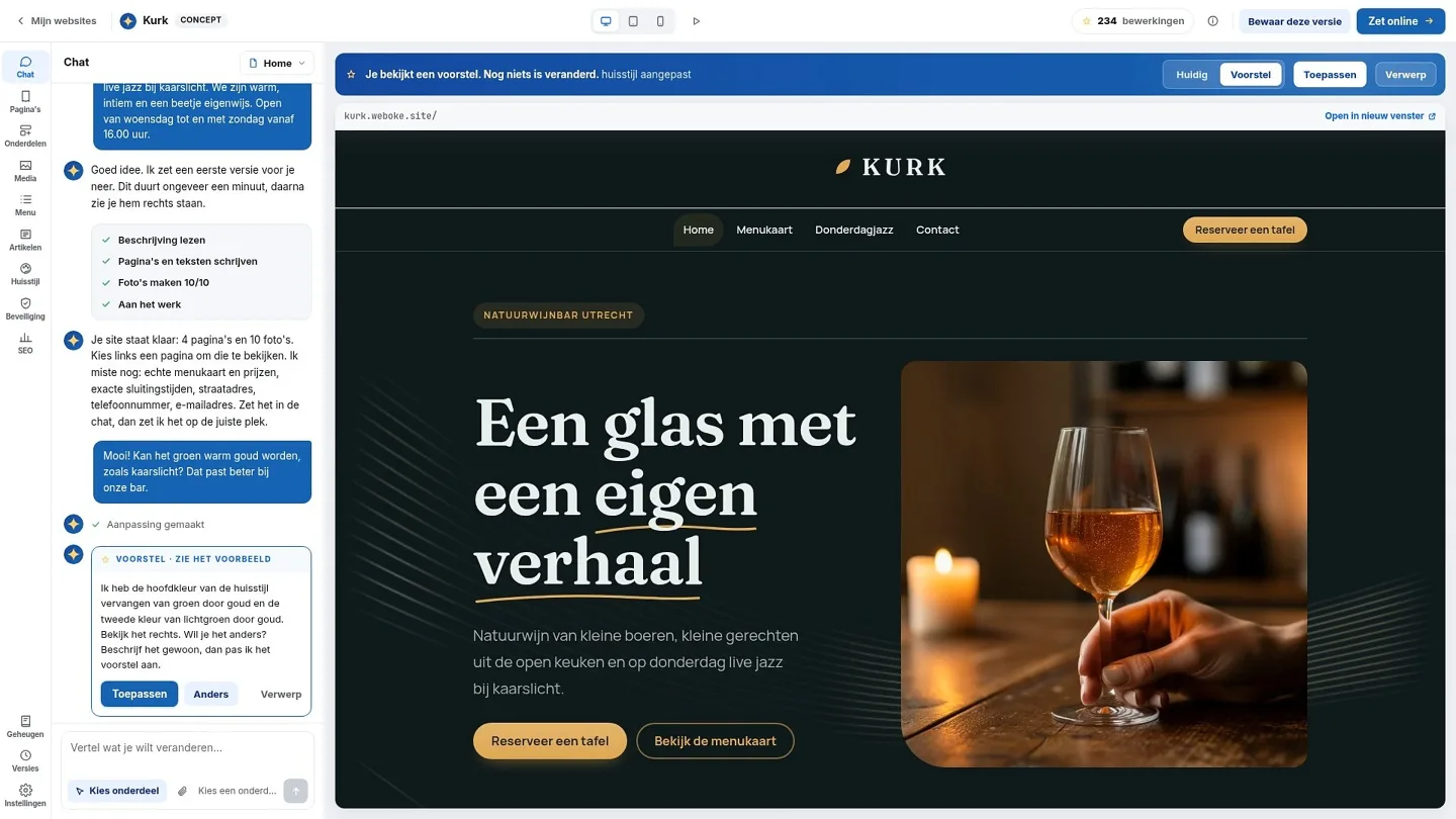 Een voorstel in de chat om de huisstijl goud te maken. Rechts zie je het voorstel al in de site, links staat de knop Toepassen.